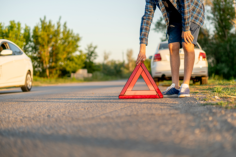 ¿Cómo manejar una avería en carretera? 5 pasos que te ayudarán
